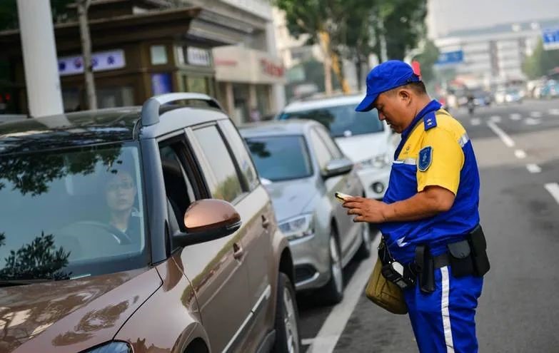 天津市市場(chǎng)監(jiān)督管理委員會(huì)發(fā)布《道路停車泊位經(jīng)營(yíng)服務(wù)規(guī)范》